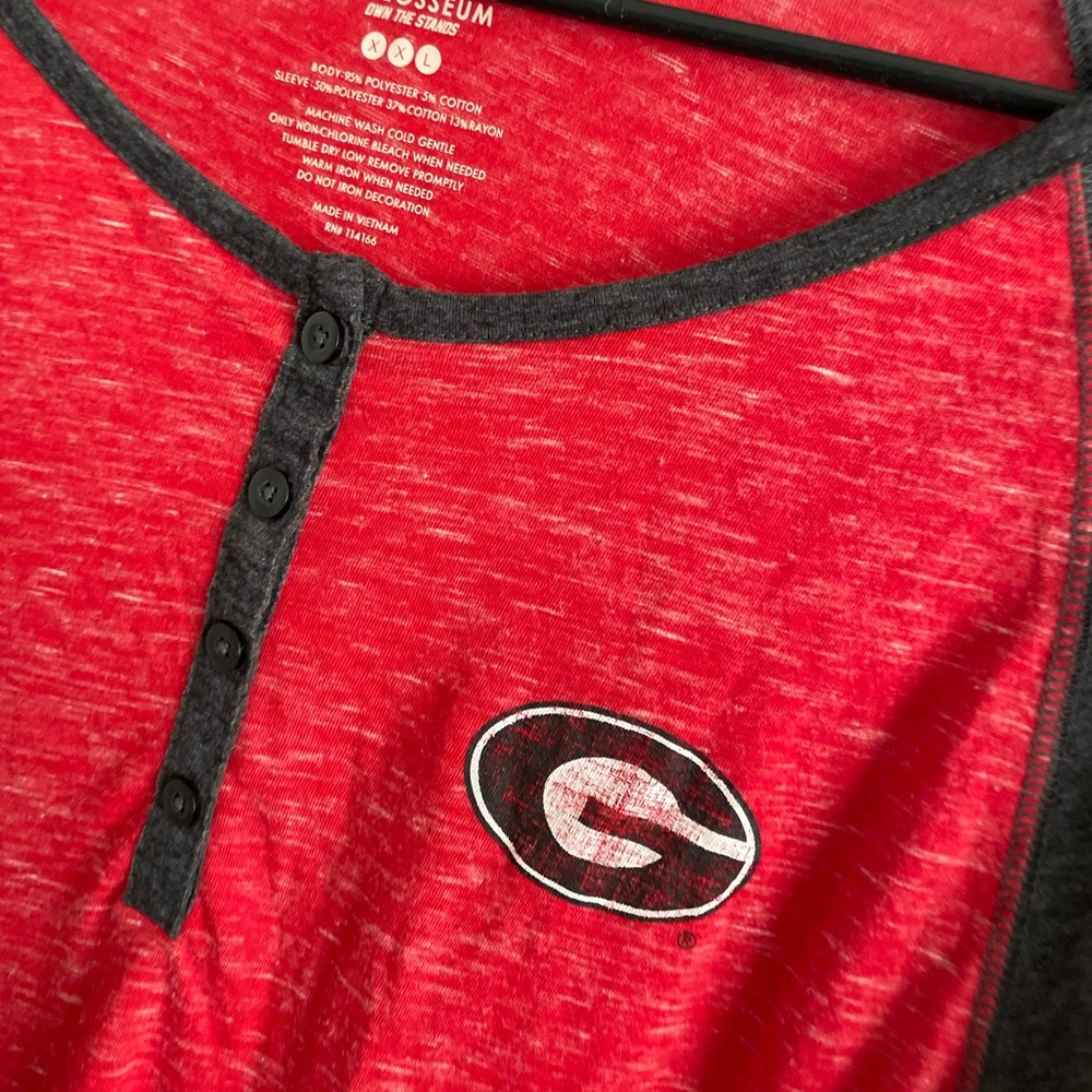 Womans, xxl, baseball style Georgia bulldogs top. College football, go dawgs! - Picture 4 of 4
